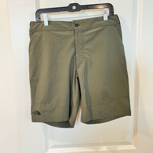 The North Face Men's Green Flat Front Shorts